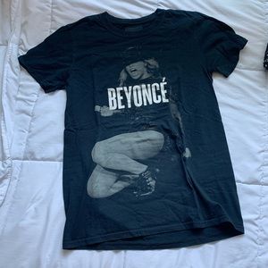 Beyoncé On the Run Tour Merch (OBO)